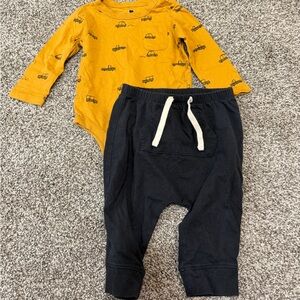 GAP Kids Matching Set - Mustard and Navy